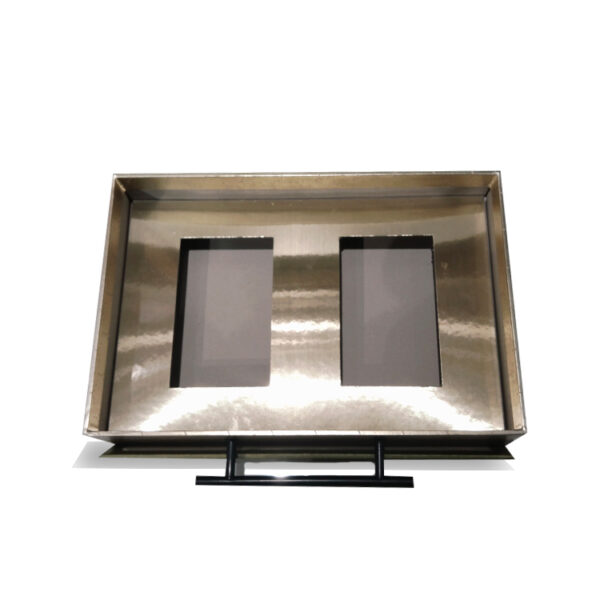 Magnetic flip cover box