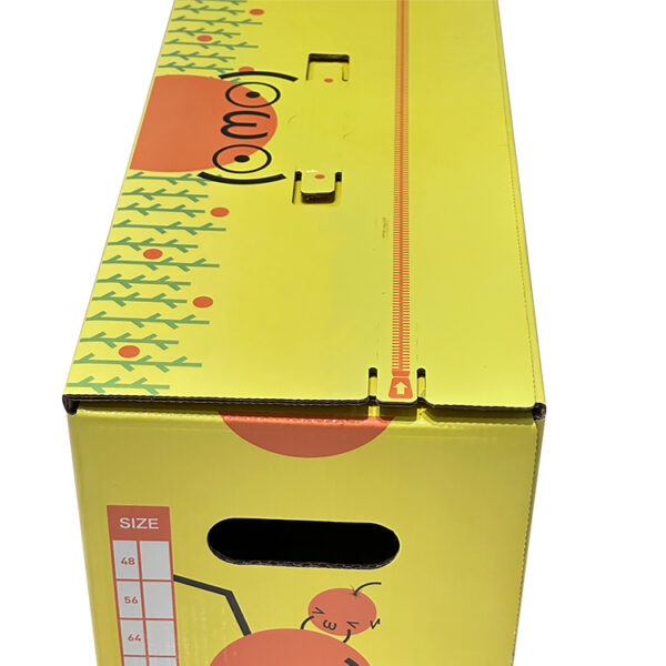 Packaging cardboard box with handle hole