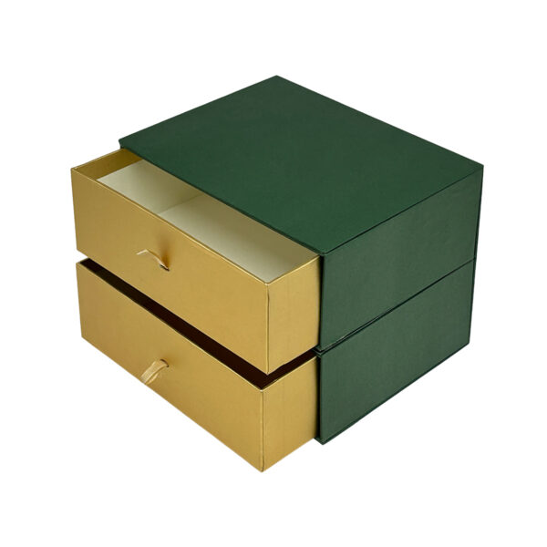 Double layered gift box customization