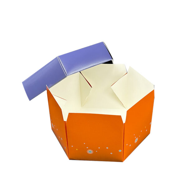 Folding packaging box