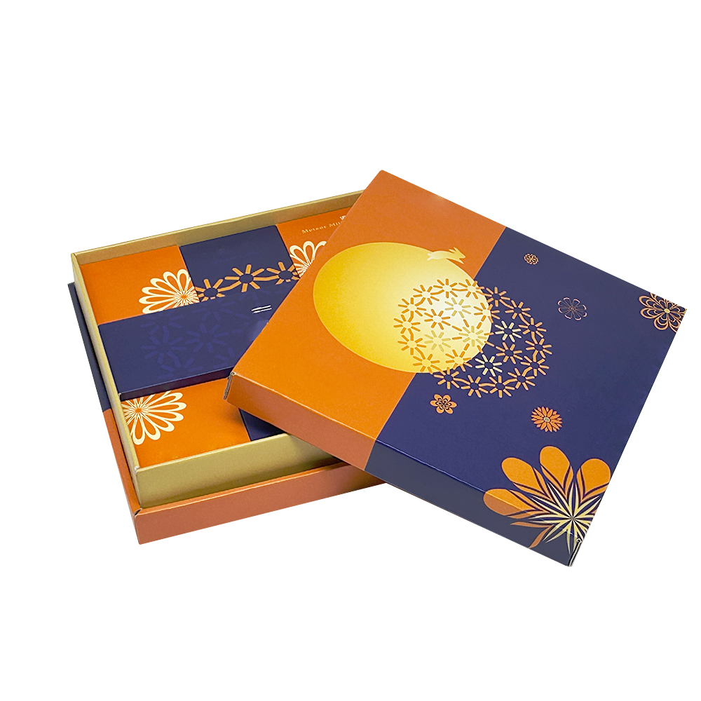 Colored corrugated cardboard box