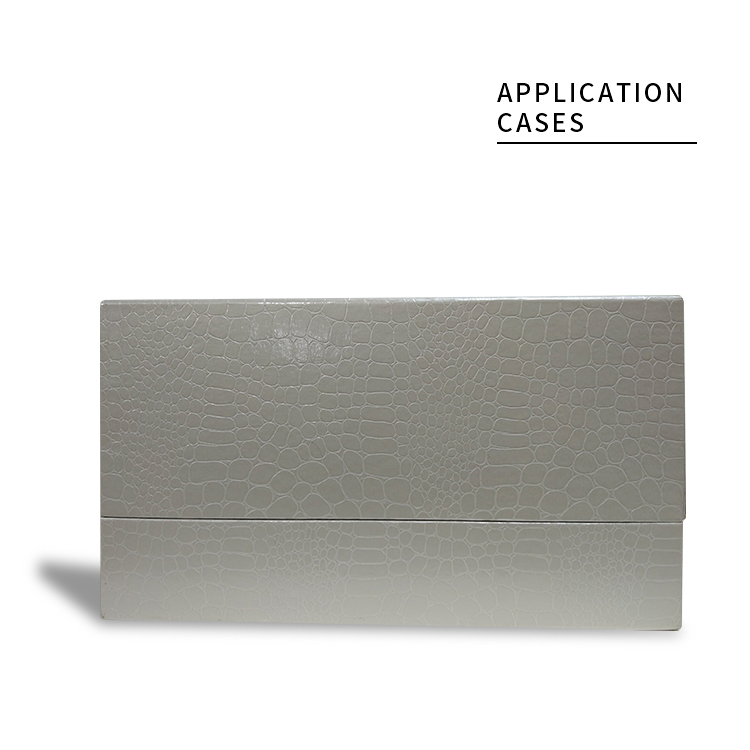 Flip-top gift box