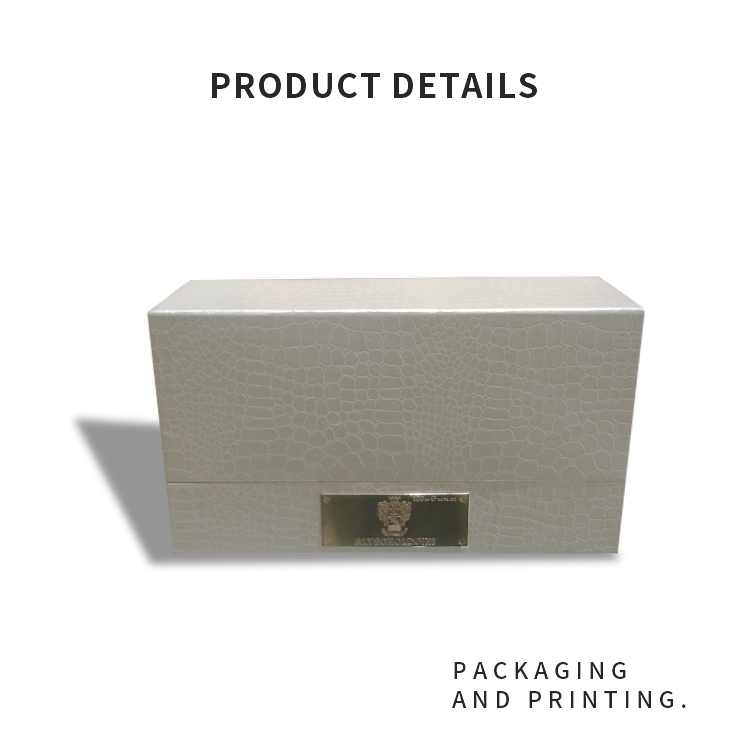 Gift box with metal buckle