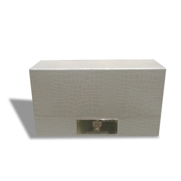 Packaging box metal buckle