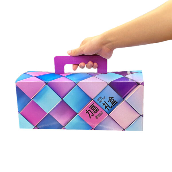 Portable gift box
