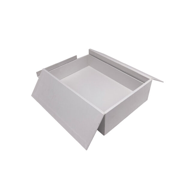 Magnetic packaging box