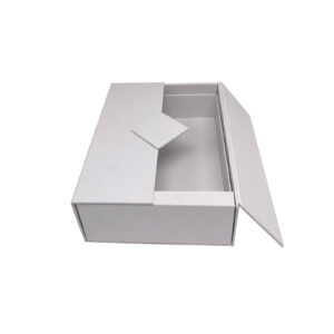 Magnetic wine box