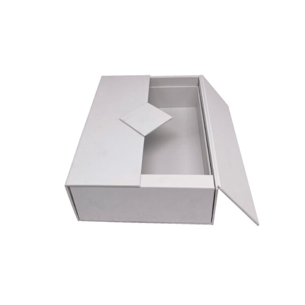 Magnetic wine box