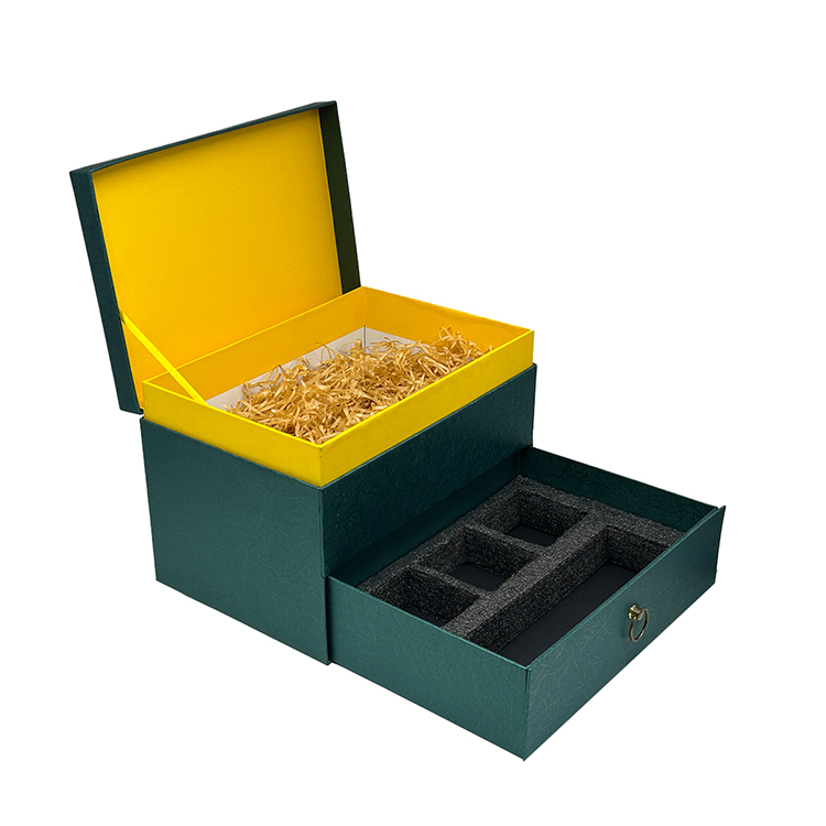 Drawer style gift box
